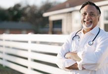 آسٹن (ٹی این ایس) امریکی الیکشن میں کراچی کے ڈاکٹر سلیمان لالانی کی فتح