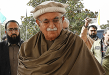 اسلام آباد (ٹی این ایس) محمود اچکزئی کا پی ٹی آئی کو مذاکرات ختم کرنے، نواز شریف سے قومی حکومت کے قیام کا مطالبہ