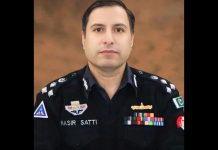 ایبٹ آباد (ٹی این ایس) ڈی آئی جی ہزارہ کا قتل ہونیوالے دو بھائیوں کے لواحقین سے ملاقات، پولیس کی جانب سے مکمل تعاون کی یقین دہانی