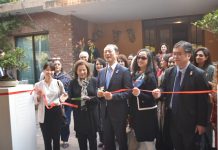 لاہور (ٹی این ایس) جاپانی سفیر نے سوگیتسو ایکیبانا اسپرنگ نمائش کا افتتاح کیا، پھولوں کی سجاوٹ کے ذریعے ثقافتی ورثے کو اجاگر کیا