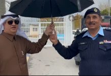 اسلام آباد (ٹی این ایس) سعودی سفیر نے وفاقی دارالحکومت میں بارش کے دوران سیکیورٹی اہلکاروں میں چھتریاں تقسیم کیں