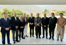 اسلام آباد (ٹی این ایس) پی ٹی آئی وفد نے چیف جسٹس سے ملاقات میں عمران خان سمیت دیگر درپیش مسائل اجاگرکیے، اعلامیہ