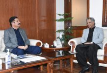 اسلام آباد (ٹی این ایس) وزیرِ قانون اعظم نزیر تارڑ کی گورنر کے پی فیصل کریم کنڈی سے ملاقات