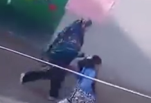 ایبٹ اباد (ٹی این ایس) ایبٹ آباد میں واقع گورنمنٹ گرلز پرائمری سکول کریم پورہ کے دلخراش مناظر جہاں جلاد صفت خاتون ٹیچر کی جانب سے معصوم پھول جیسی بچی کو تشدد کا نشانہ بنایا گیا