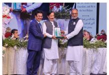 اسلام آباد (ٹی این ایس) مزدوروں کے جائز حقوق کے تحفظ کے لیے اپناکرداراداکرتے رہیں گے۔ جسٹس جمال خان مندوخیل