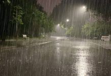 اسلام آباد (ٹی این ایس) شہر اقتدار میں تیز آندھی اور بارش سے دن میں اندھیرے کے بسیرے ،این ڈی ایم اے نے بھی ایڈوائزری جاری کر دی