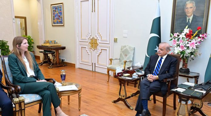 اسلام آباد (ٹی این ایس) وزیراعظم سے برطانوی ہائی کمشنر کی ملاقات، پاک برطانیہ تعلقات پر تبادلہ خیال