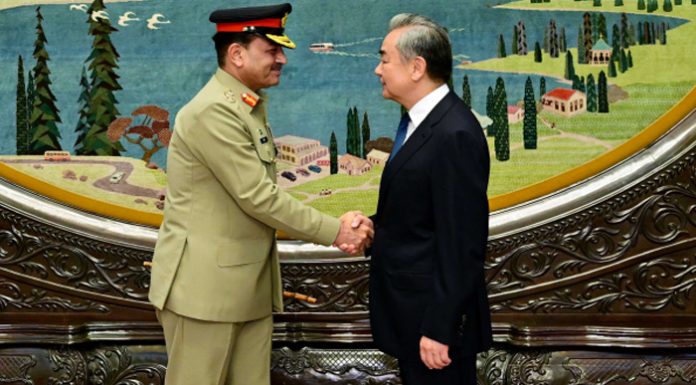 بیجنگ (ٹی این ایس) چین ہر قسم کی دہشت گردی پر کاری ضرب لگانے میں پاکستان کی حمایت جاری رکھے گا،چینی وزیر خارجہ