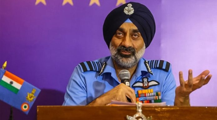 اسلام آباد (ٹی این ایس) بھارتی ایئر چیف کا جنگ کے 3 ماہ بعد 6 پاکستانی طیارے مار گرانے کا مضحکہ خیز دعویٰ