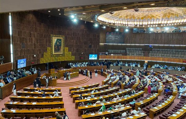 اسلام آباد (ٹی این ایس) مخصوص نشستوں پر بحال اراکین کو فی کس کتنے لاکھ روپے ملنے کا امکان ہے؟