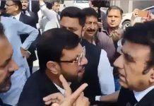 اسلام آباد (ٹی این ایس) وکلا احتجاج کے دوران ہاتھا پائی کا معاملہ،صدر اسلام آباد ہائی کورٹ بار سید واجد گیلانی کی مدعیت میں مقدمہ درج