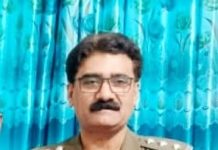 خانیوال (ٹی این ایس) ڈی ایس پی صدر خالد جاوید جوئیہ کی کمانڈ میں کوئیک آپریشن، خاتون سے پرس اور موبائل چھیننے والا ملزم 12 گھنٹوں میں گرفتار، ڈی پی او اسماعیل کھاڑک نے پولیس ٹیم کے لیے انعام کا اعلان کر دی