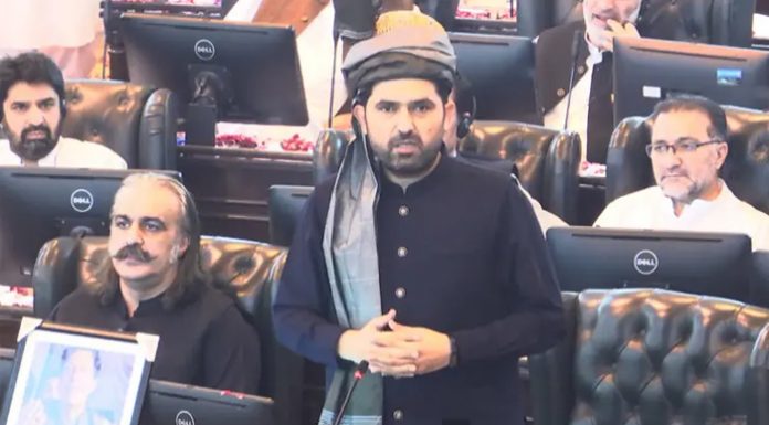 پشاور (ٹی این ایس) پی ٹی آئی کا نو منتخب وزیر اعلی خیبرپختونخوا کی حلف برداری کیلئے عدالت سے رجوع کا فیصلہ