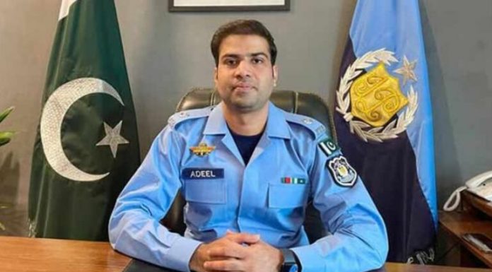 اسلام آباد (ٹی این ایس) اسلام آباد پولیس کے ایس پی عدیل اکبر نے مبینہ خودکشی کرلی