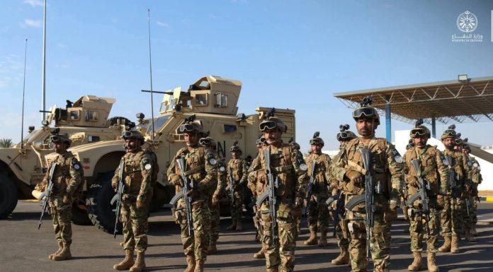 راولپنڈی (ٹی این ایس) سعودی عرب میں حالیہ مشترکہ مشقوں کے دوران پاک فوج کے اہلکاروں کو سعودی لائسنس کے تحت تیار شدہ اے کے‑103 رائفلز سے لیس دیکھا گیا