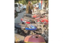 راولپنڈی (ٹی این ایس) لیڈی انسپکٹر ایس ایچ او تھانہ مورگاہ کی سربراهی میں پولیس ٹیم کی کارروائی