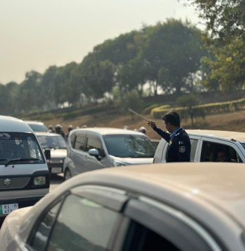 اسلام آباد (ٹی این ایس) ڈی جی سیف سٹی/ڈی آئی جی ٹریفک محمد ہارون جوئیہ کا ناکہ فیض آباد کا دورہ