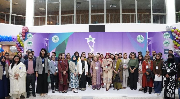 اسلام آباد (ٹی این ایس)(ٹی این ایس) اسٹیٹ بینک آف پاکستان بینکنگ سروسز کارپوریشن (ایس بی پی – بی ایس سی) کے زیرِ اہتمام پاکستان ویمن انٹرپرینیورشپ ڈے 2025 کی تقریب 3 دسمبر کو اسلام آباد میں منعقد ہوئی