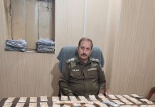 راولپنڈی (ٹی این ایس) چونترہ پولیس کی کارروائی، ایک ہفتہ قبل گن پوائنٹ پر انڈے سپلائی کرنے والی وین سے ڈکیتی کی واردات کرنے والا گینگ کا سرغنہ گرفتار