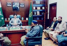 راولپنڈی (ٹی این ایس) علامہ اشفاق صابری فوکل پرسن تنظیم المدارس کی وفد سمیت ایڈیشنل ڈپٹی کمشنر جنرل انیل سعید سے ملاقات