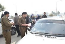 راولپنڈی (ٹی این ایس) سٹی پولیس آفیسر سید خالد محمود ہمدانی کا سیٹ بیلٹ کے استعمال اور اہمیت کے حوالے سے شہریوں کے لیے اہم پیغام