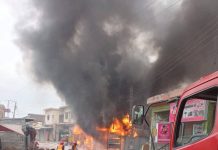 اسلام آباد (ٹی این ایس) کورال شریف آباد میں گیس سلنڈرز کی شاپ میں زور دار دھماکہ، شدید آگ بھڑک اٹھی، ریسکیو ٹیمیں طلب