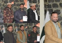 ہری پور (ٹی این ایس) ڈسٹرکٹ پولیس آفیسر ہری پور شفیع اللہ گنڈاپور کی آرگنائزڈ کرائم یونٹ کے ساتھ میٹنگ۔