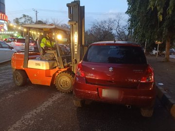 اسلام آباد (ٹی این ایس) ٹریفک پولیس کی شہر کے مختلف سیکٹرز میں غیر قانونی پارکنگ کے خلاف بلا امتیاز قانونی کارروائیاں جاری ہیں