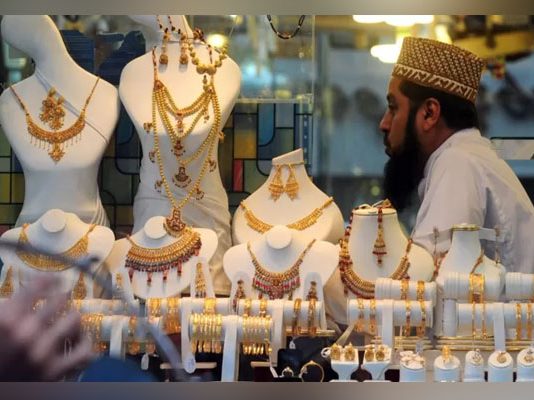 کراچی (ٹی این ایس) سونے کی قیمت میں 10 ہزار روپے سے زائد کا اضافہ، فی تولہ کتنے کا ہوگیا؟