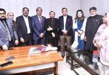 اسلام آباد (ٹی این ایس) پریس کانفرنس کے ساتھ میڈیا سے گفتکو کرتے ہوئے سید ندیم منصور این اے 47 صدر اسلام آباد ایم کیو ایم پاکستان نے بتلایا کہ جو اسلام آباد اور جو شہریوں کے مسائل ںیں وہ بڑھتے چلے جا رہے ہیں