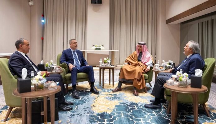 430715_5622040_updates-1