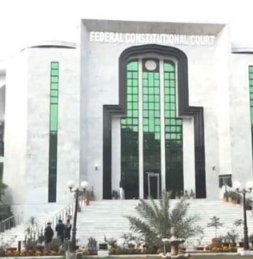 اسلام آباد (ٹی این ایس) مسلمان مرد شرعی طور پر اہلِ کتاب خواتین کے ساتھ نکاح کر سکتے ہیں: وفاقی آئینی عدالت