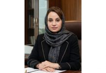 اسلام آباد (ٹی این ایس) خانیوال کے دل میں واقع ڈسٹرکٹ ہیڈکوارٹر ہسپتال، جسے اکثر لوگ صرف ایک عمارت سمجھتے ہیں، حقیقت میں ایک جیتی جاگتی مثال ہے کہ نظم و ضبط، ہمدردی اور پیشہ ورانہ لگن کس طرح ایک ادارے کی روح بدل سکتی ہے۔ اور اس تبدیلی کی روح کا نام ہے ڈاکٹر عمارہ علی