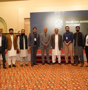 لاہور (ٹی این ایس) توانائی انقلاب: پاکستان 2040 تک قدرتی اور ماحول دوست بجلی نظام قائم کرے گا