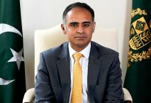 اسلام آباد (ٹی این ایس) حکومت غیر قانونی سگریٹس کے کاروبار کے خاتمہ کے لئے موثر اقدامات کررہی ہے، وزیر مملکت برائے خزانہ بلال اظہر کیانی