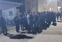 اسلام آباد (ٹی این ایس) پولیس کا مختلف علاقوں میں گرینڈ کومنگ اینڈسرچ آپریشن۔سرچ آپریشن کے دوران 542 افراد، 258 گھرانوں، 25 ہوٹلوں، 74 دکانیں، 294 موٹر سائیکلوں اور 84 گاڑیوں کو چیک کیاگیا