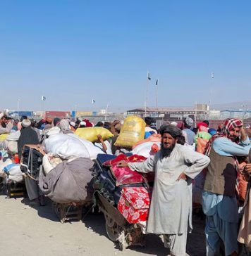 اسلام آباد (ٹی این ایس) وفاقی حکومت نے ملک میں غیرقانونی طور پر مقیم افغان شہریوں کی 10 جولائی سے گرفتاری کا فیصلہ کرلیا
