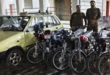 راولپنڈی (ٹی این ایس) ایس ایچ او تھانہ نیوٹاؤن عاطف ستار کی سربراہی میں پولیس ٹیم کی کارروائی، گاڑی و موٹر سائیکل چوری کی وارداتوں میں ملوث گینگ کا سرغنہ گرفتار
