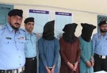 اسلام آباد (ٹی این ایس) پولیس نے 10 اشتہاریوں سمیت 20جرائم پیشہ عناصر گرفتار کر لیے۔ ملزمان کے قبضہ سے منشیات اور اسلحہ معہ ایمونیشن برآمد۔