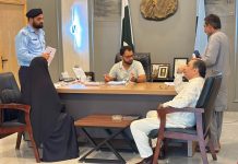 اسلام آ باد (ٹی این ایس) پولیس عوام کی خدمت کے مشن پر گا مزن۔ایس ایس پی آپریشنز قاضی علی رضا کا اوپن ڈور پا لیسی کے تحت شہر یوں کے مسائل کے فوری حل کے لئے کھلی کچری کاانعقاد