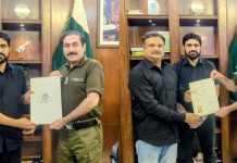 راولپنڈی (ٹی این ایس) ڈسٹرکٹ پولیس آفیسر اٹک سردار موارہن خان نے ڈسٹرکٹ آفیسر سی سی ڈی اٹک یاسر مطلوب کیانی اور ان کی ٹیم کو بہترین کارکردگی پر تعریفی اسناد سے نوازا۔