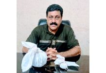 راولپنڈی (ٹی این ایس) تھانہ سول لائنز انچارج چوکی طارق آباد راجہ لیاقت کی ھمراہ پولیس ٹیم جرائم پیشہ عناصر کیخلاف کریک ڈاؤن جاری