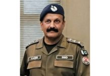 راولپنڈی (ٹی این ایس) ایس ایچ او تھانہ دھمیال عاقب رزاق کی ھمراہ پولیس ٹیم کارروائی