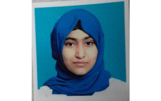 راولپنڈی (ٹی این ایس) سٹی ٹریفک پولیس کے ٹریفک وارڈن رانا نوید احمد کی بھانجی رومیسا سہیل نے راولپنڈی بورڈ میٹرک کے امتحانات میں 95 فیصد نمبر لیکر نمایاں پوزیشن حاصل کی