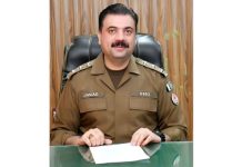 راولپنڈی (ٹی این ایس) ایس ایچ او تھانہ ٹیکسلا انسپکٹر جواد شاہ کی سربراھی میں پولیس ٹیم کی کارروائی
