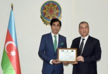 اسلام آباد (ٹی این ایس) آذر بائیجان کے سفیر خضر فرہادوف کا پاک آذربائیجان دوستی کے فروغ پر عدنان حمید کو تعریفی سند پیش