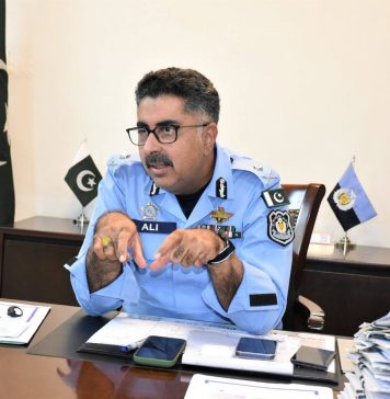 اسلام آباد (ٹی این ایس) آئی جی سید علی ناصر رضوی کی ایس ڈی پی او سیکرٹریٹ سرکل اے ایس پی علی رضا قریشی سے میٹنگ