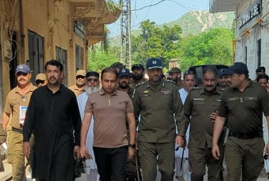 اسلام آباد (ٹی این ایس) ڈی پی او اٹک کیپٹن (ر) علی بن طارق کی کمانڈ میں 12 ربیع الاول سیکیورٹی آپریشن: پیشگی تیاری، مربوط کمانڈ اور مکمل آپریشنل ریڈینس کی کامیاب مثال