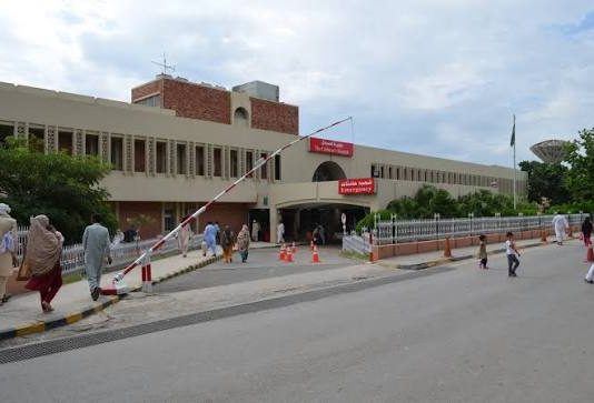 اسلام آباد (ٹی این ایس) پمز اسپتال میں آگ لگنے سے نومولود بچوں کی اموات کے واقعے سے متعلق سی ڈی اے کے فائر بریگیڈ ڈیپارٹمنٹ کی رپورٹ میں انکشاف ہوا ہے کہ پمز میں آگ سے بچاؤ اور انسانی جانوں کے تحفظ کے انتظامات ناکافی تھے