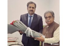 لاہور (ٹی این ایس) ایشین کلچرل ایسوسی ایشن آف پاکستان اور لاہور آرٹس کونسل الحمراء کے اشتراک سے پروقار محفل نعت وسماع کا انعقاد الحمراء کلچرل کمپلیکس میں کیا گیا-
